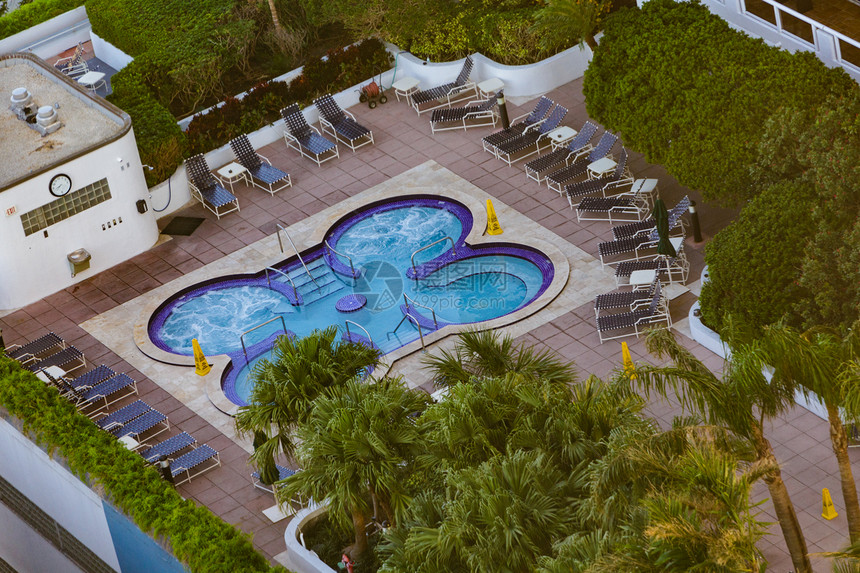 迈阿密豪华度假村的四个漩涡合一图片