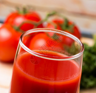 番茄汁饮料意味着喝茶点和口渴图片