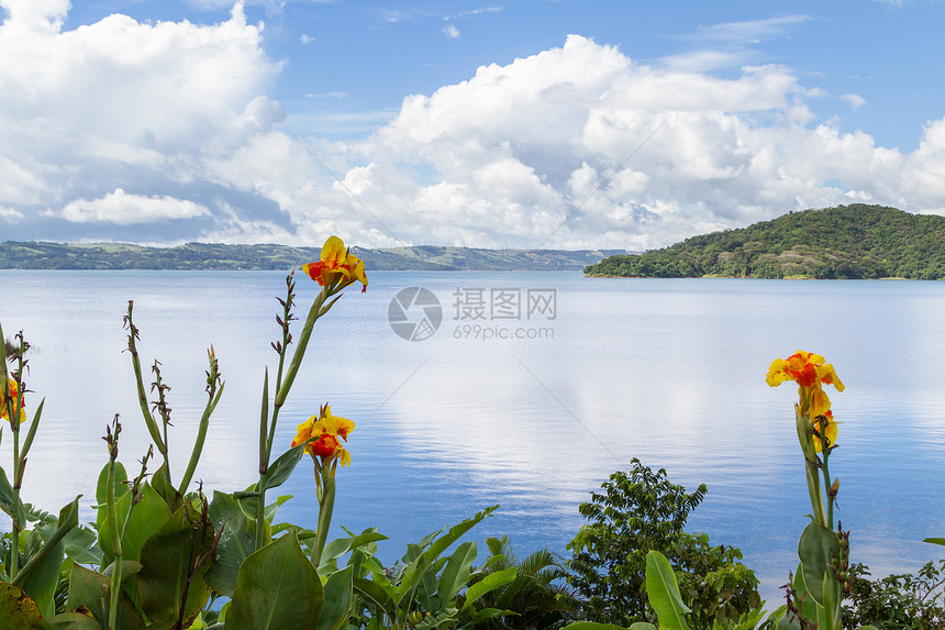 哥斯达黎加阿雷纳尔湖周围的美丽景象湖泊风景舒缓热带雨林和Are图片