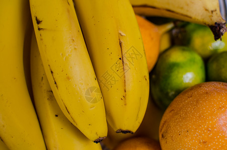 香蕉橘子石榴等水果图片