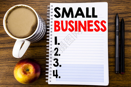 显示小型企业的手写文本家族企业的经营理念写在木结构背景图片