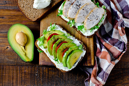 各种健康的烤面包三明治图片