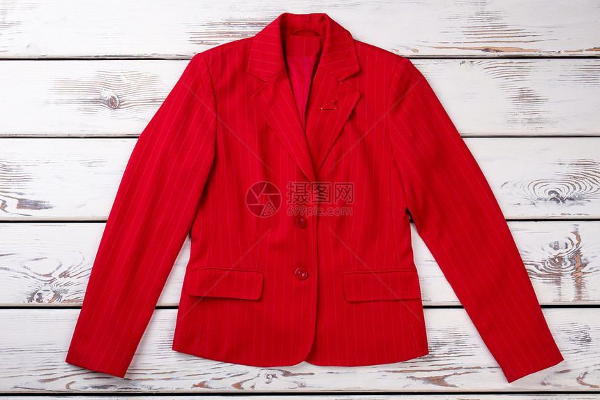 红色女式夹克套装图片