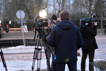 新闻和媒体摄影师在记者和大众传播的公共新闻报图片