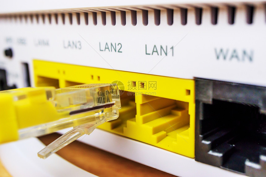 连接的有线电缆家庭互联网接入简易连图片