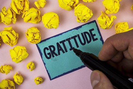文字书写文本感谢商业概念的质量是感谢欣赏感谢写的人粘便条纸持有标记图片
