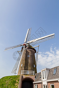 荷兰阿梅龙根中心平台上的传统荷兰风车图片