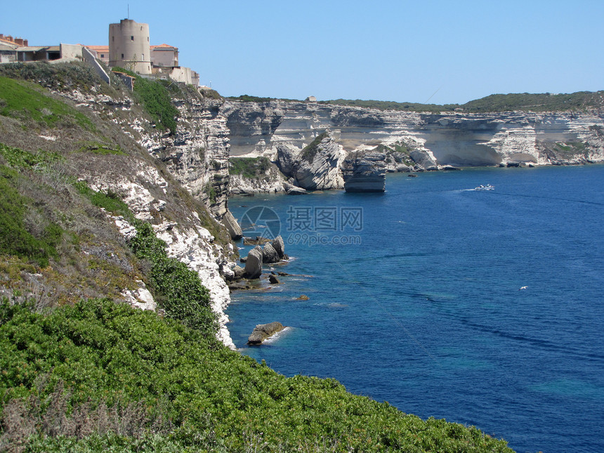 法国科西卡岛Bonifacio观测到的地中海图片