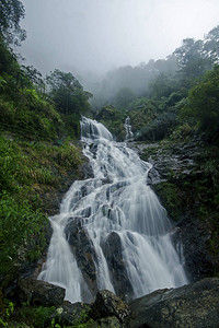 萨帕的银水瀑是一图片