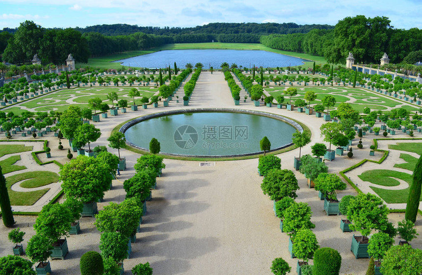 法国凡尔赛花园中的橘园图片