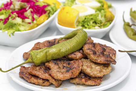 土耳其食品肉丸烧烤izgara图片