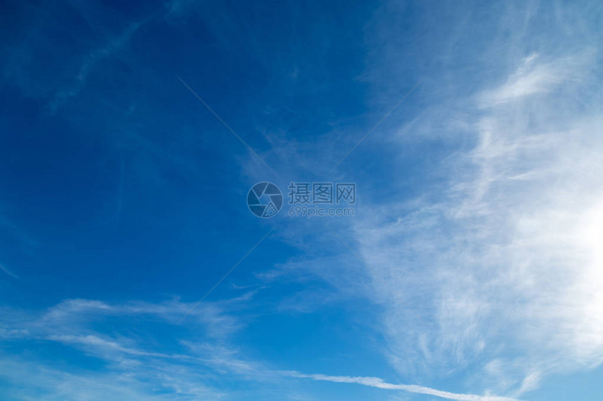 蓝天的白云图片