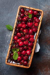 新鲜的夏季莓果樱背景图片