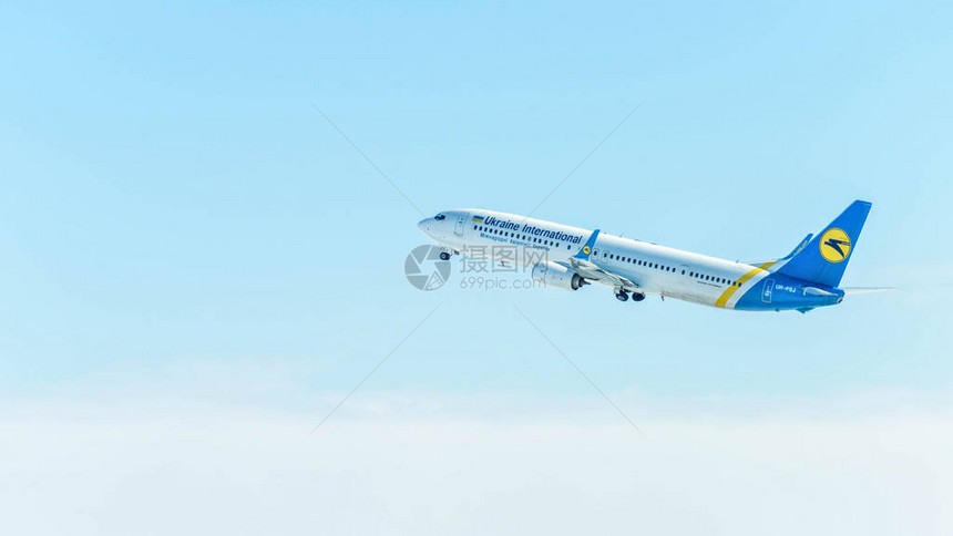 乌克兰国际波音737800号拍摄图片