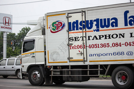 Settaphon物流运输公司的集装箱卡车图片