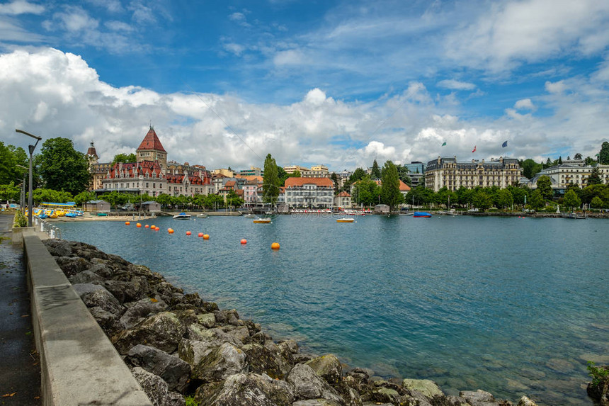 乌奇是瑞士洛桑的一个城区该区位于日内瓦湖畔地标是乌奇城堡图片