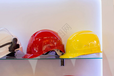 工作专业头盔用耳机和头罩来图片