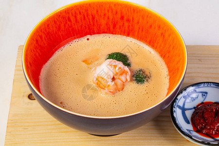 大虾三文鱼叻沙汤图片