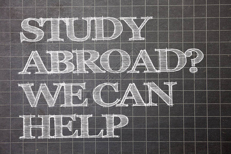 写笔记显示我们可以帮助的留学问题展示出国完成学业的商业照片方格纸灰色消息思想法图片