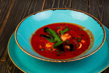 海鲜番茄汤配贻贝图片