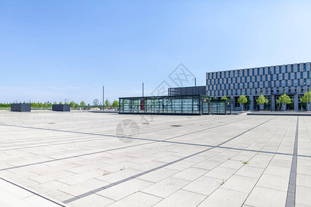 柏林勃兰登堡机场德意志湾火车站入口大楼高清图片