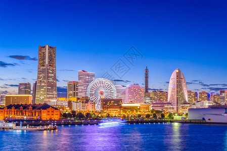 横滨日本城市的天际线从图片