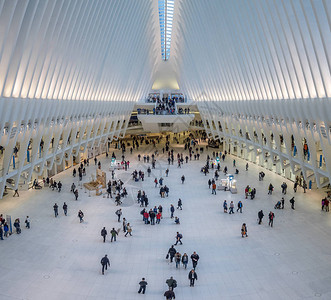 世界贸易中心交通枢纽Oculus部分的内部该站由圣地亚哥卡图片