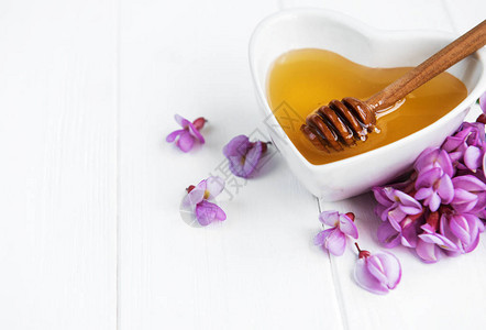 蜂蜜和acacia花图片