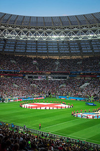 庆祝在国际足联2018年世界杯期间在卢日尼基体育场英格兰和克罗地亚之间的半决赛足球背景图片