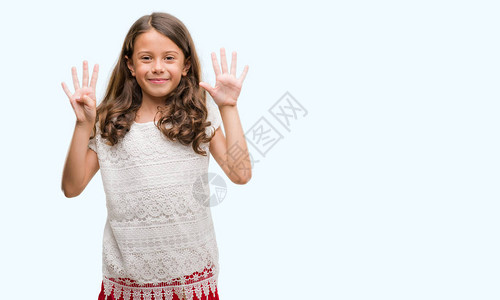 布莱奈特的西班牙女孩露面用九号手指举起指头微笑图片