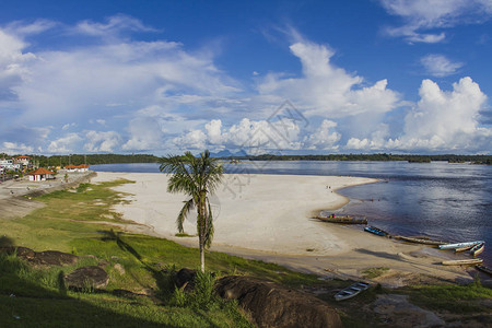 巴西亚马逊州加布里埃尔达卡乔伊拉GabrieldaCach图片