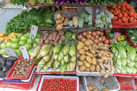 香港苏豪区蔬菜市场摊位图片