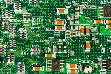 绿色电路板带有导体轨迹元图片