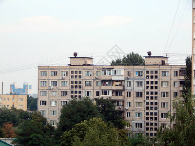 住宅楼和邻里的城市观景全图片