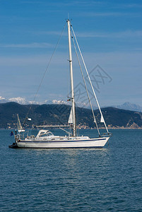 帆船在拉斯佩齐亚湾GolfodeiPoeti图片