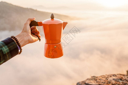 Geyser铝制咖啡机雾和图片
