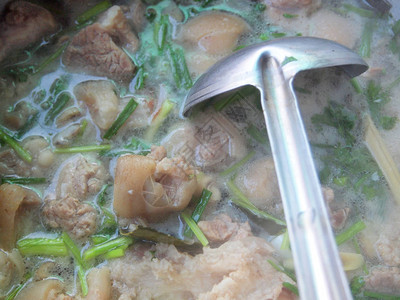 泰国食物猪肉骨图片
