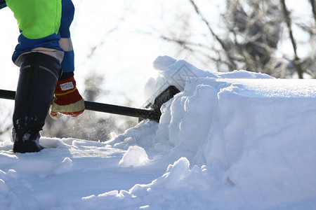 清除雪工作清理道路从图片