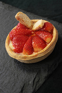 草莓甜点图片