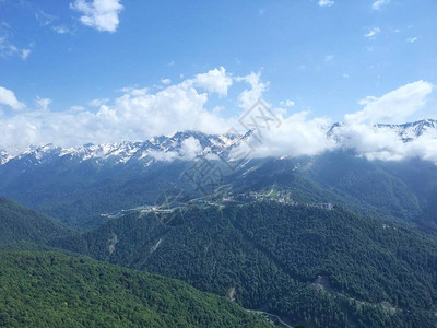 山峰的风景图片