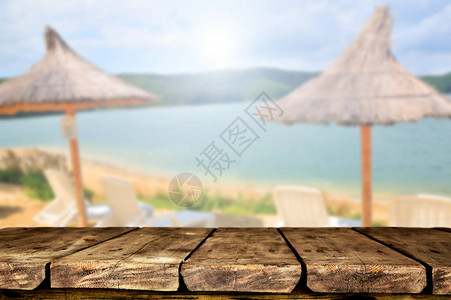 旧木桌背景图片