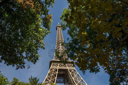 埃菲尔铁塔巴黎法国图片