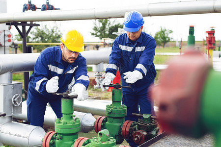 石油和天然气领域管道炼图片