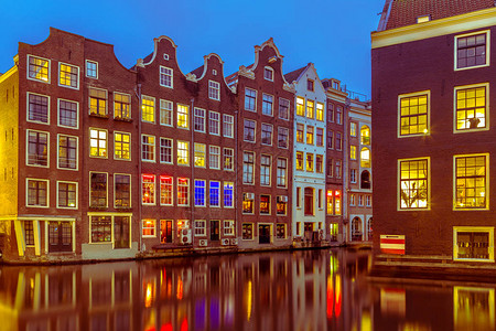 在教科文组织阿姆斯特丹世界遗产地的Oudezijds图片