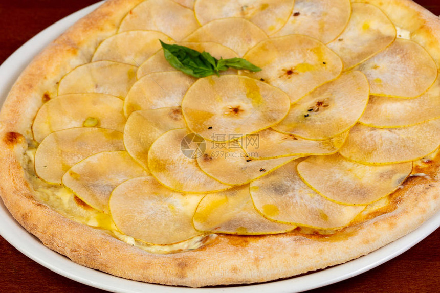 梨和戈贡佐拉奶酪披萨图片