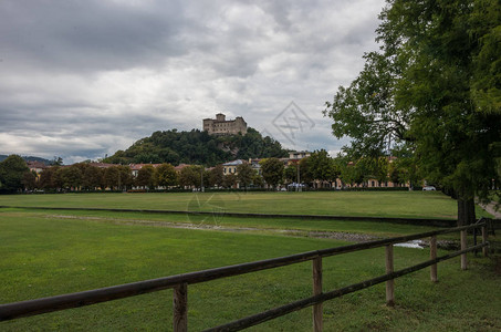 RoccadiANGERA城堡图片