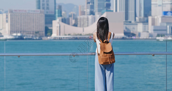在香港看九龙边的女人图片
