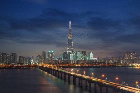 韩国首尔的天际线高清图片