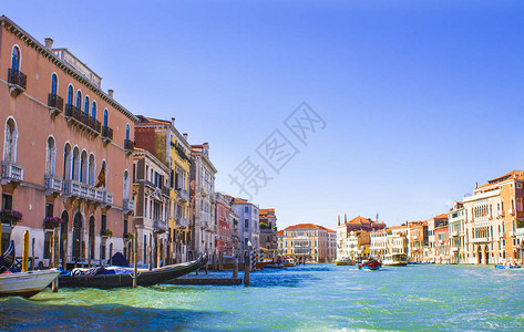 意大利威尼斯大运河阳光明高清图片