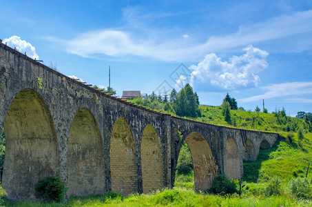 铁路高架桥老沃罗赫塔乌克兰喀尔巴阡山脉图片